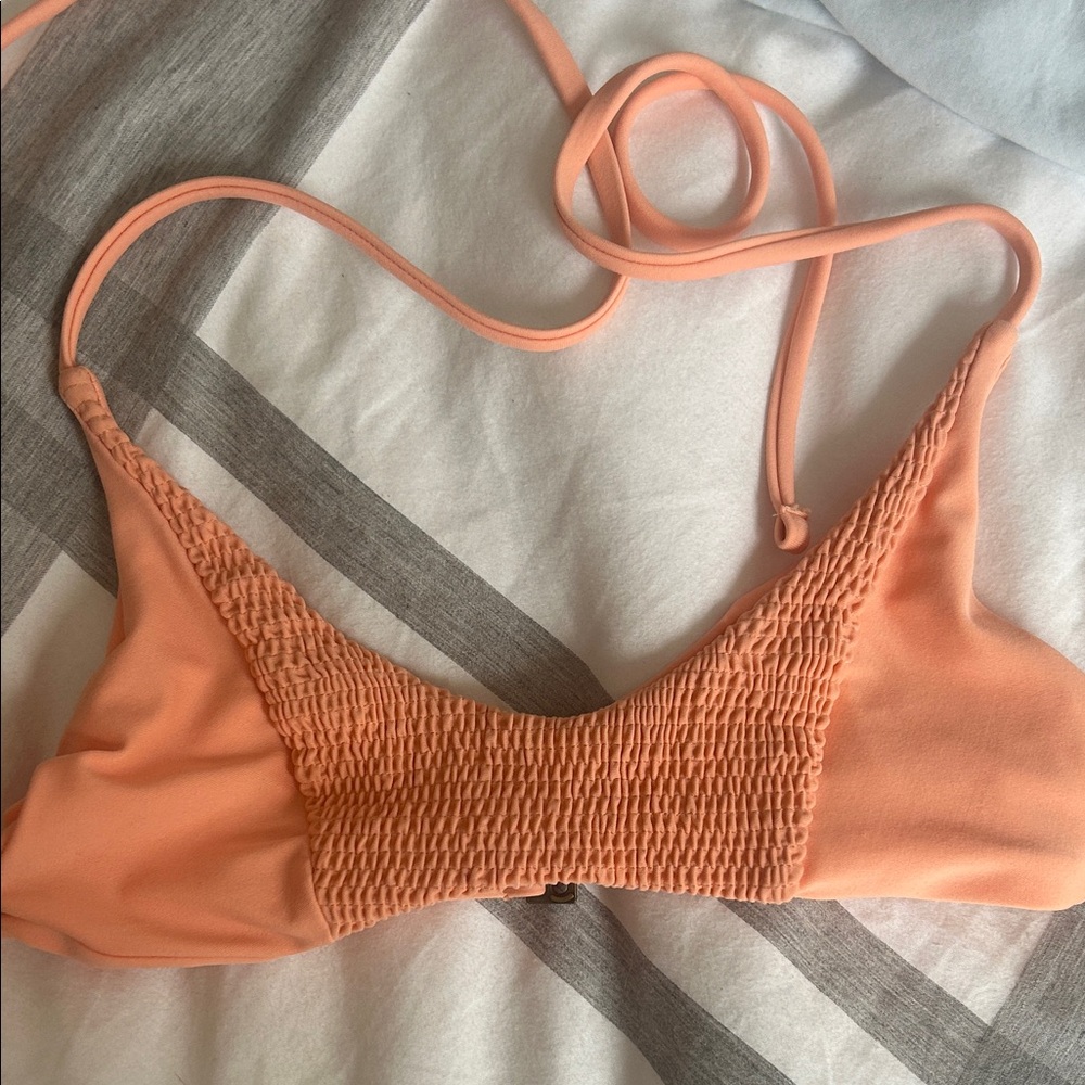 Tori Praver Peach Bikini Top 🍑